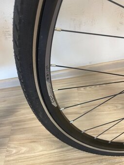 Predám dámsky trekingový bicykel Kross Evado 6.0 M 17 palcov - 3
