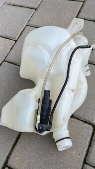 Peugeot Partner nádrž na vodu do ostrekovačov - 3