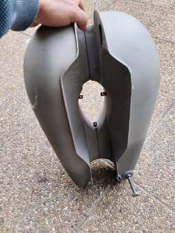 Nádrž perák FJ - 3