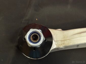 Kyvne rameno w204, w207 - 3