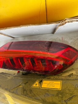 Poškodené svetlá Audi A7 - 3