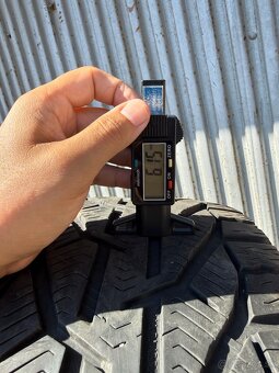 Zimne pneumatiky 235/45 R18 - 3