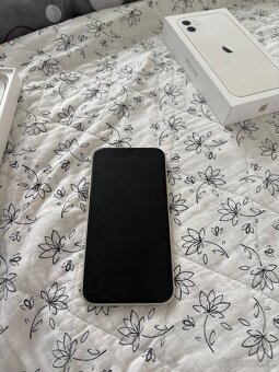 iPhone 11 - 3