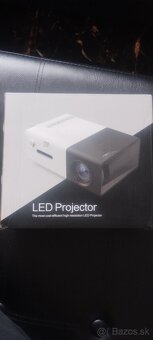 Projektor - 3