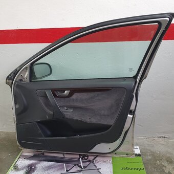 Pravé predné dvere Volvo v70 - 3