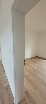 SKOLAUDOVANÉ Na predaj 3 izb. RD, Red oak, Lužianky - 3