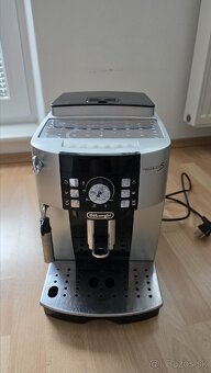 Kávovar Delonghi Magnifica S - 3