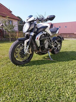 MvAgusta Dragster 800 - 3