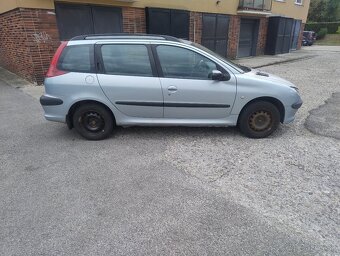 Predám Peugeot 206sw 1.4i 55kw 2003 - 3