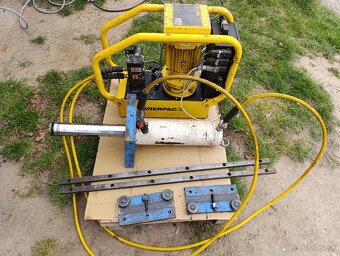 Hydraulický agregát ENERPAC s piestom a ovládaním - 3