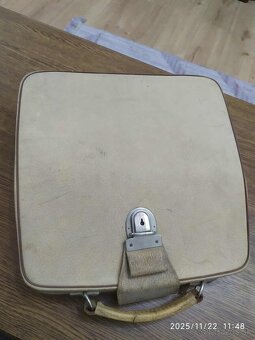 Písací stroj Consul - 3