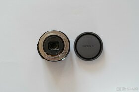 Sony E pz 16-50mm f/3.5-5.6 OSS - 3