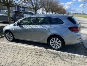 Opel Astra ST 1.4 Turbo 140k Cosmo - 3