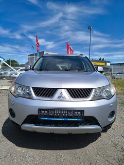 Mitsubishi Outlander 2.0 DI-D 7-miestne - 3