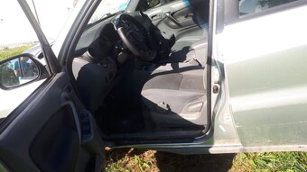 Toyota Rav 4 - 3