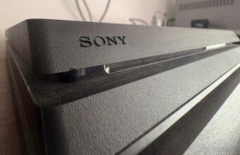 Sony PlayStation 4 Pro - 3