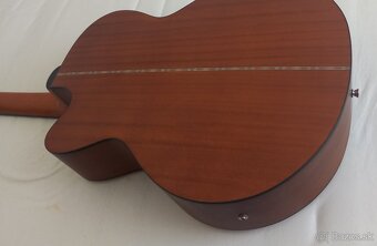 Elektroakustická basgitara v kompletnej výbave - 3