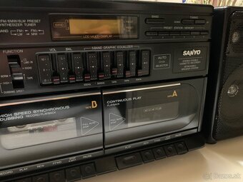 Predam radio boombox sanyo mw 232 top stav - 3