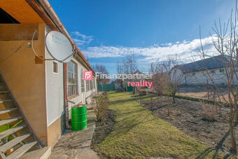 Exkluzívny predaj vidieckeho domu v Malých Kosihách - 3