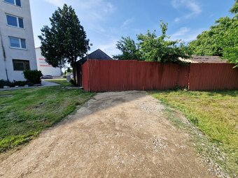 Pozemok v centre mesta Sereď o výmere 385 m2 na predaj - 3