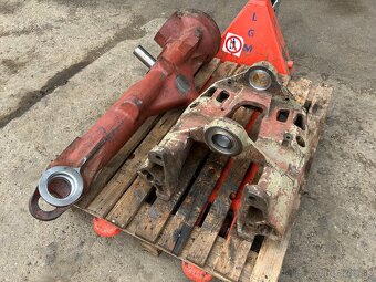 Predám konzolu na nápravu po GO na Zetor crystal - 3