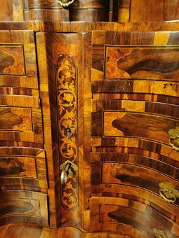 Predám originál barokový sekretár - 3