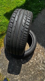 225/45 R18 - 3