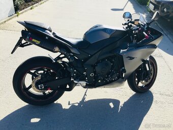 Yamaha R1 big bang - 3