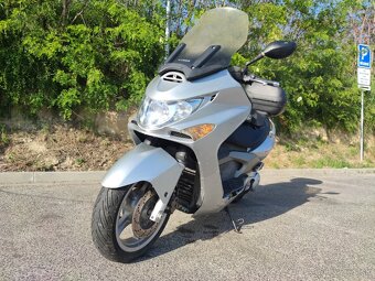 Maxiskúter Kymco Xciting 250 - 3