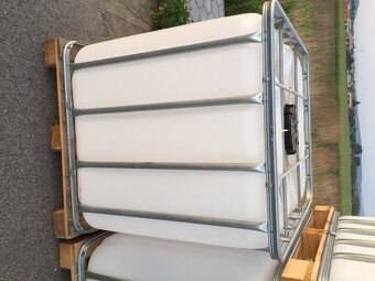 1.000 l plastové nádrže, IBC kontajner - 3
