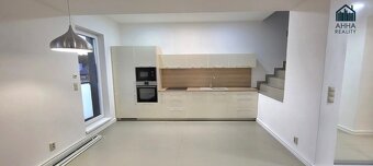 Štvorizbový byt na predaj- (Len 15 minút od Bratislavy) - 3