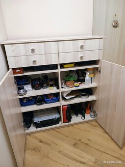 Komoda so šuflíkmi - 3