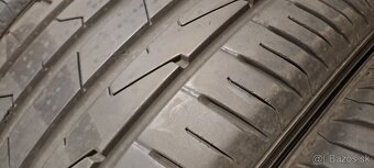 Predám 4ks jazdené letné 215/45r18-89V Hankook - 3
