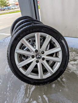 Predám originálne VW elektróny R17 + letne pneu 235/45 - 3