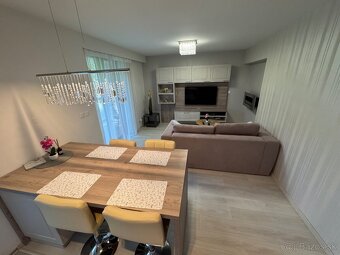 IHNEĎ VOĽNÝ 2-izb. BYT s wifi, loggiou aj parkingom - 3