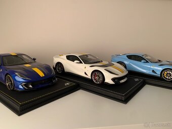 Ferrari 812 Competizione BBR 1/18 - 3