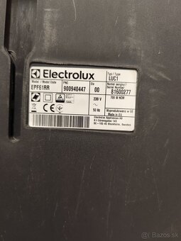 Predám plne funkčný vysávač Electrolux - 3
