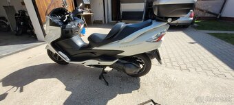 Suzuki Burgman 400, 2012, 19300km - 3