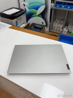 Lenovo idealPad 5 - 3