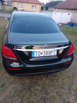 Predám Mercedes E220 model w213 ročník 2017 - 3