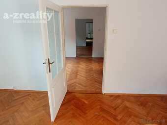Znížená cena  2 budovy v centre Komárna na predaj - 3