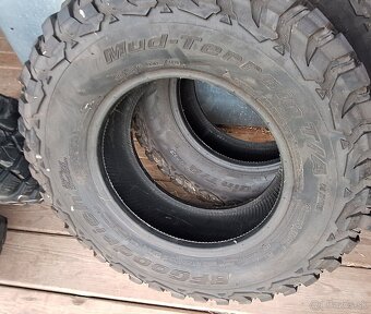 BFGoodrich Mud Terrain T/A KM3 255/70 r16 - 3