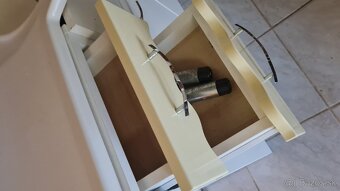 Predám kupelnovu skrinku a umyvadlo - 3
