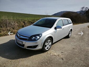 Astra caravan H 1.9CDTi 74kw 111jahre - 3