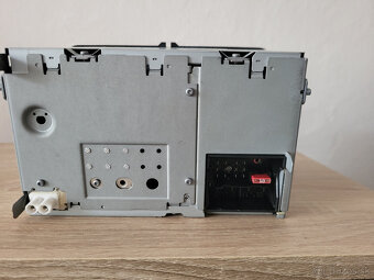 BLAUPUNKT -  VW - GOLF V - 3