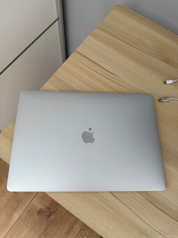 Apple MacBook Pro 15” 2017 - 3