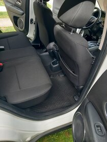 Honda HR-V 1.5 i-VTEC Elegance CVT automat s ťažným zariaden - 3