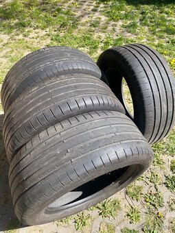 Pneumatiky Dunlop 255/55R18 - 3