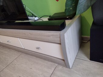 stolik pod televízor - 3