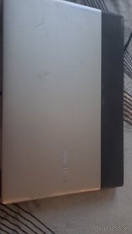 Samsung RV509 - 3